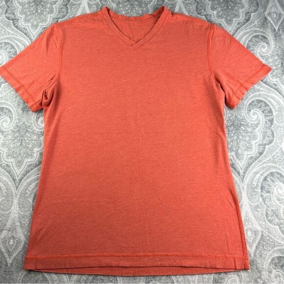 Lululemon 5 Year Basic V - Picture 2 of 4